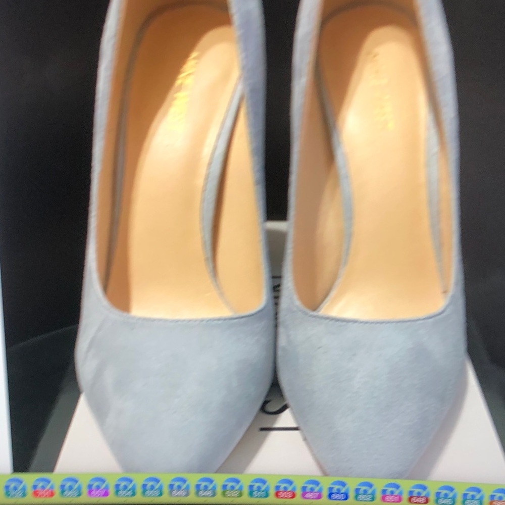 Nine West Light Gray Pointed Toe Suede Pumps - Picture 5 of 6